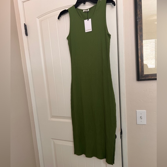 Sugarlips Dresses & Skirts - NWT Sugarlips Sleeveless maxi dress
